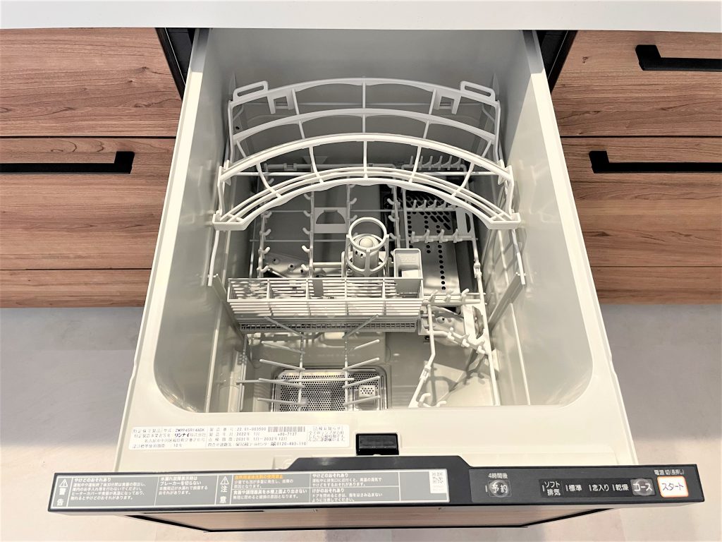 【設備】 食洗機は洗浄力、高温の除菌効果、節水効果があります。家事の時短にもなります。