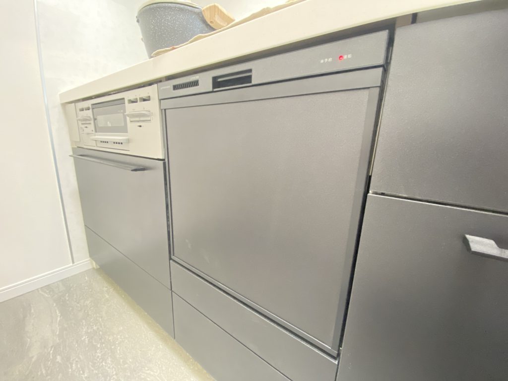 【設備】 食洗機は洗浄力、高温の除菌効果、節水効果があります。家事の時短にもなります。