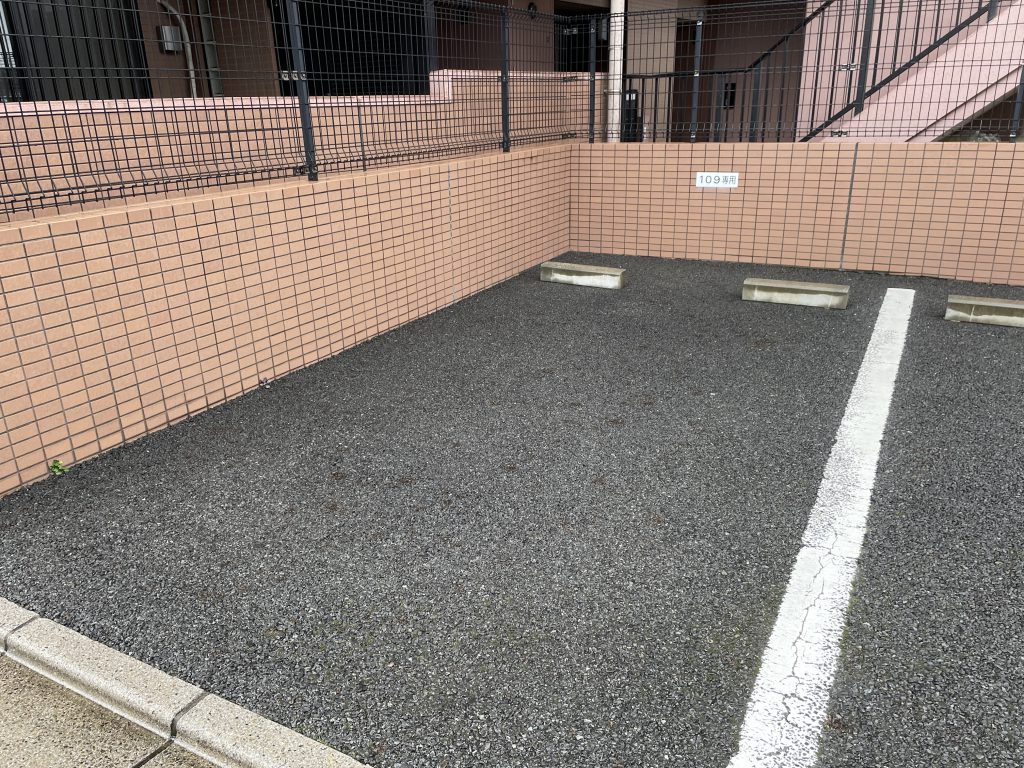 【駐車場】 敷地内専用駐車場1台分確保があります。