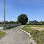 【前面道路】 接道状況は、西側　公道　幅員　3.92ｍ～4.24ｍ。建蔽率60％、容積率200％。お好きなハウスメーカーで建築できます。