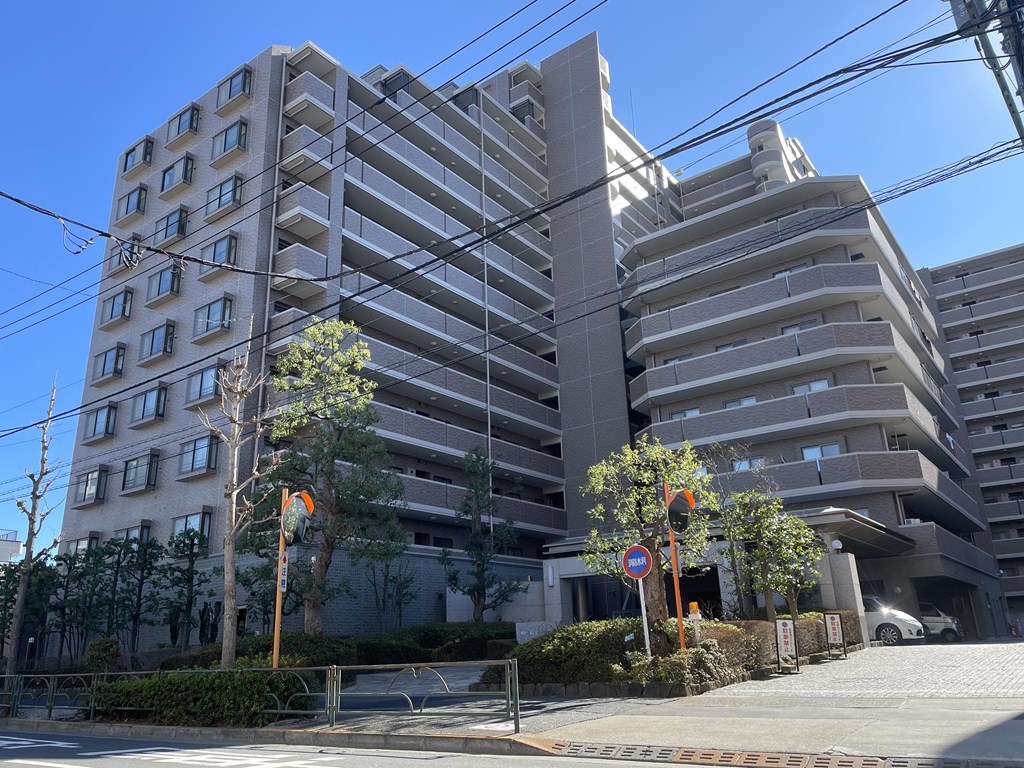 【外観】 五反野駅徒歩圏内。小学校もお買い物施設も徒歩圏内にあります。