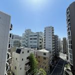 【眺望】 目の前が開けた眺望は現地で見ていただきたいポイントのひとつです。角部屋なので日当たりも風通しも良好です。気持ち良く生活していただけます。
