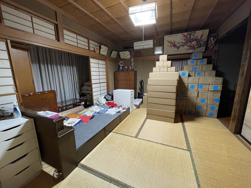 【和室】 和室部分の様子です。和室は10帖の広さがあります。2階のお部屋は3部屋。全て6帖以上の広さです。