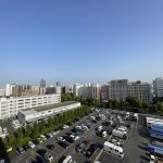 【眺望】 バルコニーからの眺望。19階建て11階の南向きのお部屋なので日当たりも風通しも良好です。
