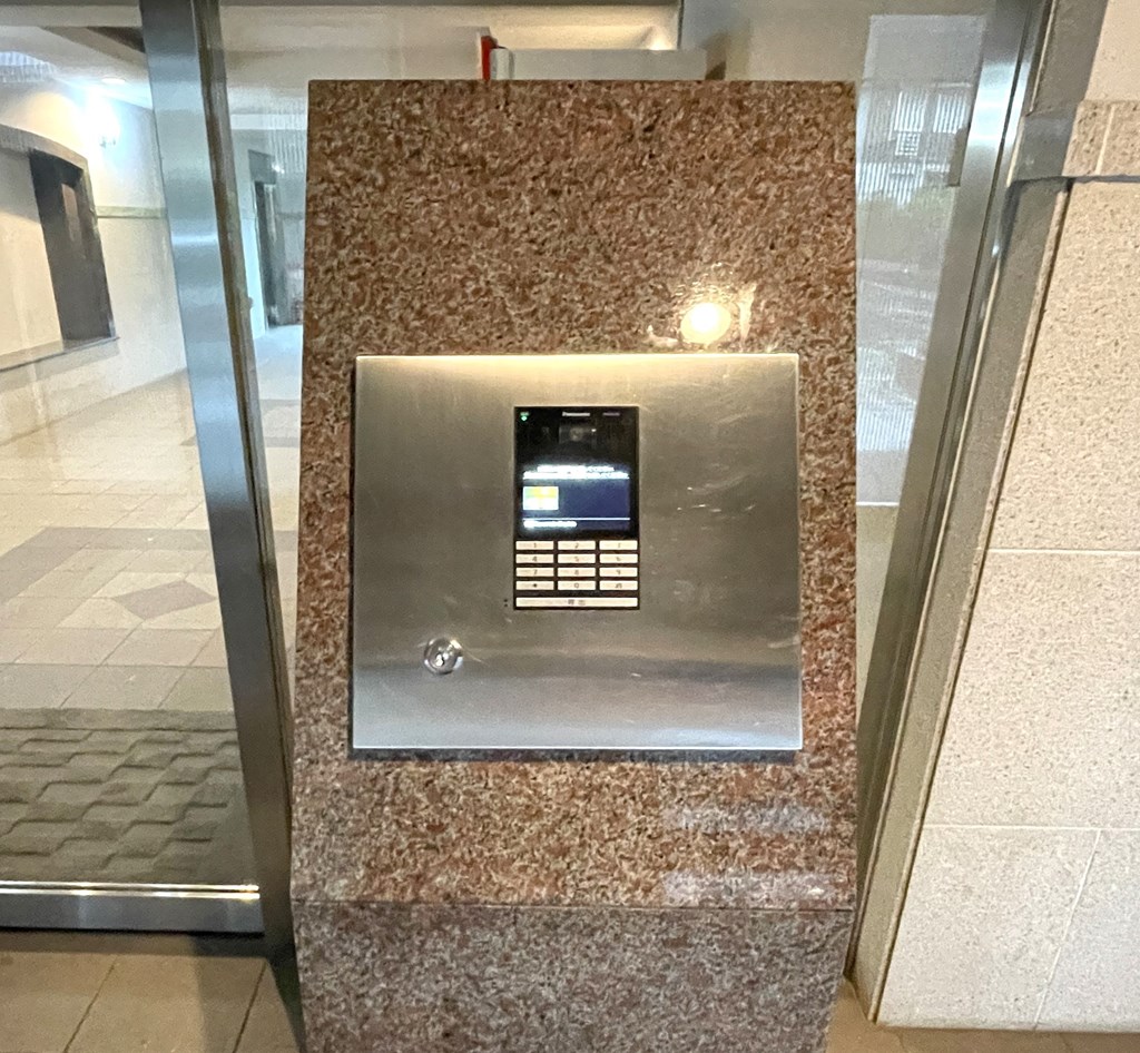【オートロックシステム】 オートロックシステムで安心・安全のセキュリティーです。