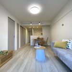 【現地】小島第三スカイハイツは、駅チカのペットと暮らせる（細則有）マンションです。リノベーション済なので綺麗なお部屋ですぐに新生活が始められます。南向きの4階のお部屋なので日当たりも風通しも良好です。