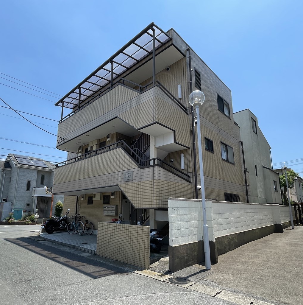 【外観】 外観北西側の様子です。
