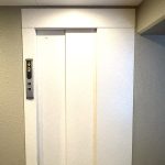 【エレベーター】 エレベーターがあるので外出時の昇降が楽々できます。