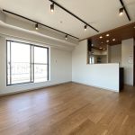 ライオンズマンション東駒形親水公園は、駅チカのペットと暮らせる（細則有）マンション。10階建ての8階部分、リノベーション済の角部屋のご案内。明るくて風通しも良好。お問い合わせをお待ちしております。