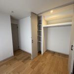 【大容量クローゼット】 洋室は4部屋あります。全てのお部屋に収納完備。ウォークインクローゼットもあります。