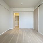【洋室】 洋室は4部屋あります。全てのお部屋に収納がついています。