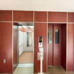 【エレベーターホール】 エレベーターがあるので外出時の昇降が楽々できます。2基あります。