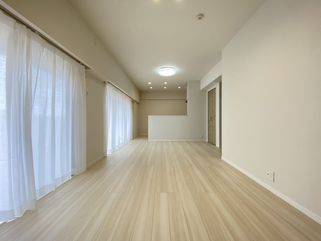 【現地】駅チカのペットと暮らせるマンションです。リノベーション済みなのですぐに新生活が始められます。オートロックシステム・宅配ボックス完備。お電話ください。