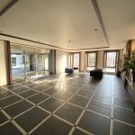 【エントランス】 広くて高級感が漂うエントランスホールの様子です。