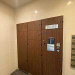 【宅配ボックス】 宅配ボックス完備。不在時にも荷物の受け取りができるので便利です。