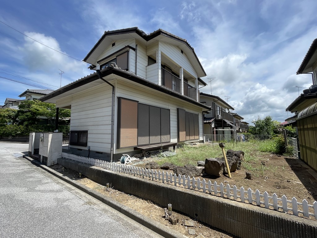 【建築条件無し売地】印旛郡栄町竜角寺台四丁目（古家有）