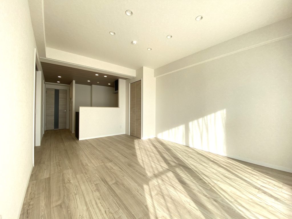 【現地】稲毛駅徒歩圏内にあるペットと暮らせる(細則有)リノベ済みマンション。2007年築、地上9階地下1階建て南西向き5階のお部屋です。オートロックシステム完備。お問い合わせください。