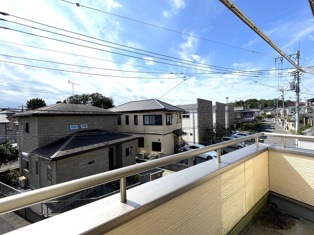 【バルコニー】バルコニーは2か所あります。