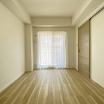 【洋室】 洋室は3部屋あります。全てのお部屋に収納完備。ワイドクローゼット、ウォークインクローゼット2か所あります。