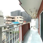 【バルコニー】 南西向きのバルコニーです。