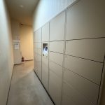 【宅配ボックス】 宅配ボックス完備。不在時にも荷物の受け取りができるので便利です。
