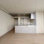 【リビング】 リビングダイニング部分に床暖房(新規パネル交換)完備です。