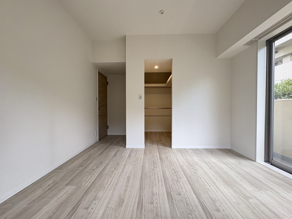 【洋室】 洋室は4部屋あります。全てのお部屋に収納、窓があります。