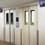 【エレベーター2基】 エレベーターがあるので外出時の昇降が楽々できます。