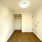 【洋室】 洋室は3部屋。全てのお部屋に収納があります。ウォークインクローゼットや寝具が収納できるフトンクローゼットもプランニングしています。