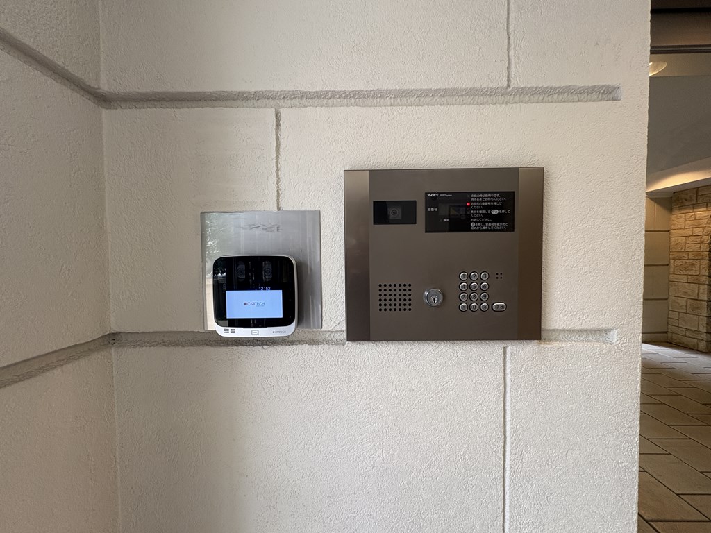 【オートロックシステム】 オートロックシステムで安心・安全のセキュリティーです。