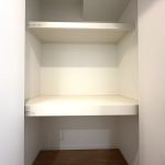 【フトンクローゼット】 奥行があるので寝具の出し入れがしやすいです。