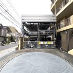 【駐車場】 駐車場は月額　15000円～18000円。空き状況は随時ご確認ください。
