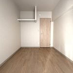 【洋室】 和室が1部屋、洋室が3部屋ある間取り。全てのお部屋に収納完備。ウォークインクローゼットは2か所あります。