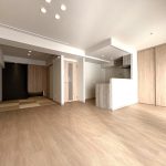 コンドミニアム葛西は、総戸数472戸の大規模マンション。ペット飼育可能（細則有）。14階建て南東向き3階。4LDK（和室有）、シューズインクローク、ウォークインクローゼット、洗面と脱衣室分離の間取り。