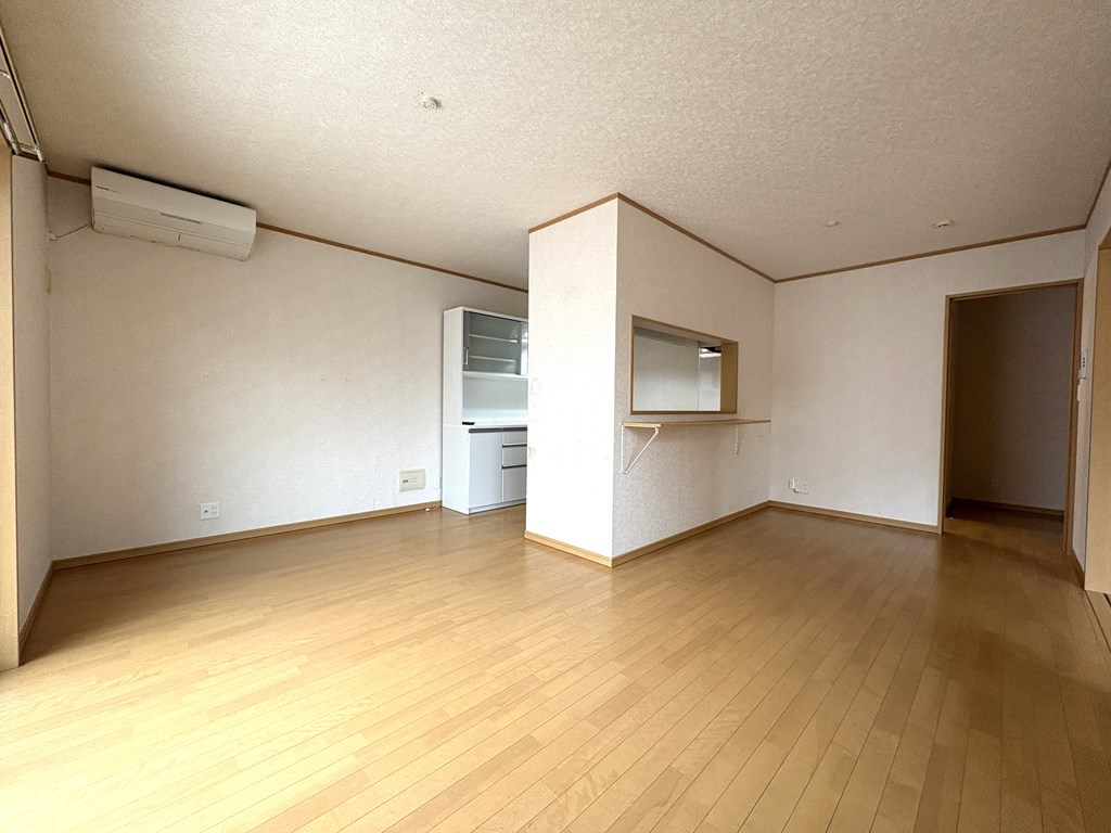 【リビングダイニング】ＬＤＫは15帖の広さがあります。