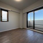 【洋室】 3部屋の洋室には収納完備。ウォークインクローゼットもあります。