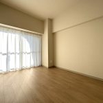 【洋室】 和室が1部屋、洋室が3部屋ある間取り。全てのお部屋に収納完備。ウォークインクローゼットは2か所あります。