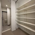 【玄関】 シューズボックスも大容量なので、たくさんの靴を収納していただけます。