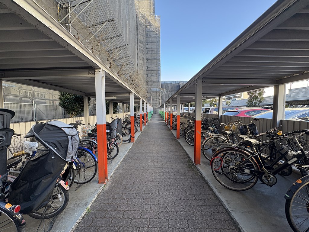 【駐輪場】 駐輪場の様子です。空き状況は随時ご確認ください。
