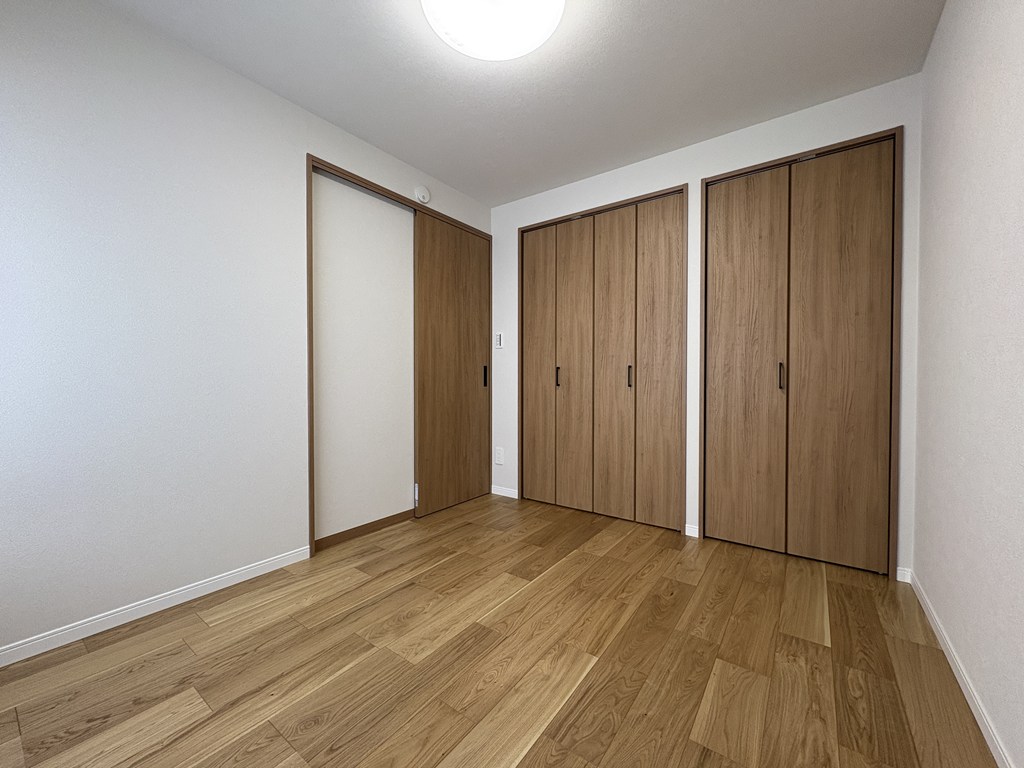 【洋室】 洋室は3部屋。全てのお部屋に収納がついています。