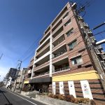 【外観】 東武亀戸線の東あずま駅と総武線中央線の亀戸駅が利用できる立地。お部屋からスカイツリーが望めます。