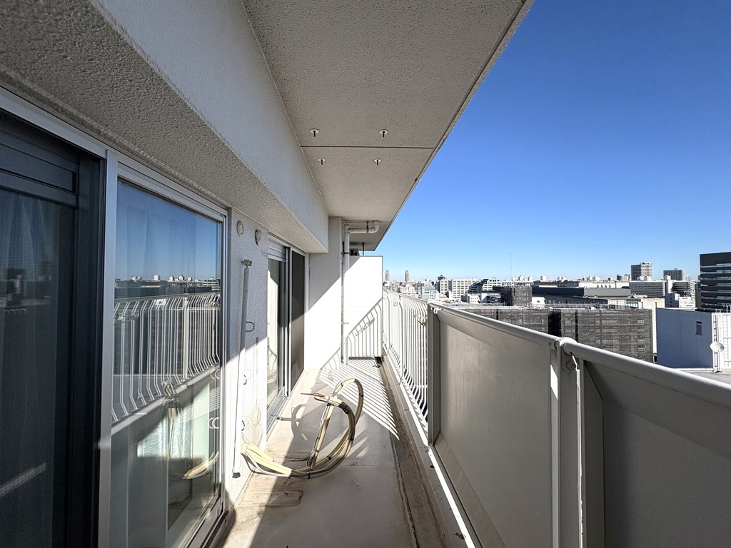 【バルコニー】 バルコニーの様子です。