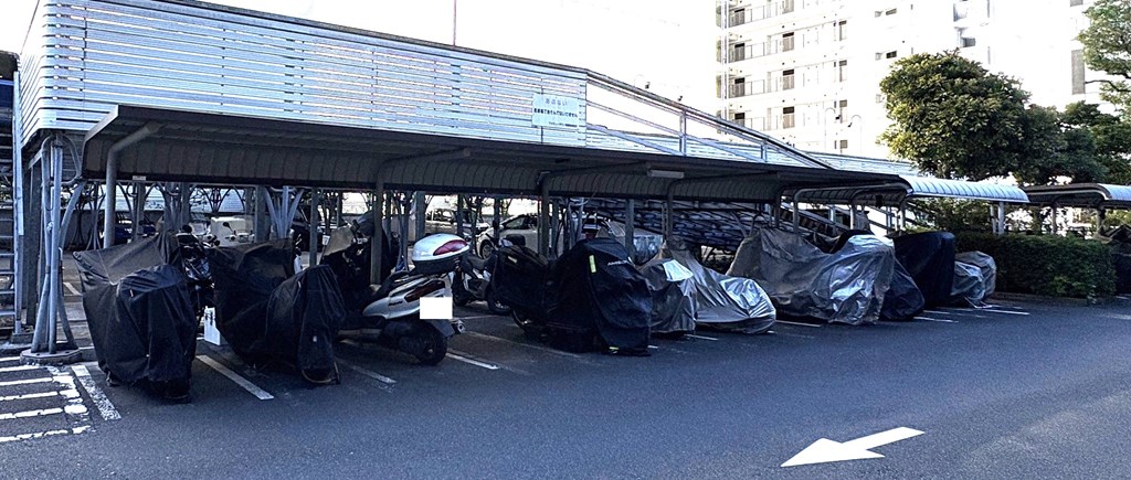 【バイク置き場】 バイク置き場の様子です。空き状況は随時ご確認ください。