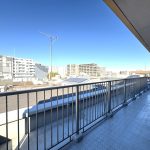 【バルコニー】 バルコニーとルーフバルコニーが付いています。ルーフバルコニー側からはスカイツリーが望めます。