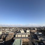 【眺望】 バルコニーからの眺望。目の前に大きな青空が広がります。