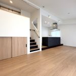 【現地】 エクセル津田沼は、2路線3駅利用可能。最上階の角部屋のご案内です。2面バルコニー付きなので風通しも良好。安心のオートロックシステム完備。お買い物施設、暮らしやすい環境です。お気軽にお問い合せください。