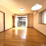 【リビング】 リビングダイニングの様子です。明るくて風通しも良好。快適にお過ごしいただけます。