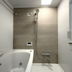 【浴室】 寛げる浴室は追い焚き機能、浴室換気乾燥機能付きなので快適なバスタイムをお過ごしいただけます。