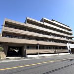 【外観】 駅徒歩圏内、1996年築。南東向きの6階、最上階のお部屋になります。